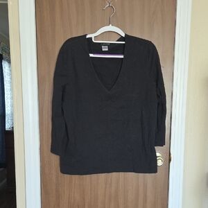 Sutton Studio Black V-Neck Long Sleeve Top